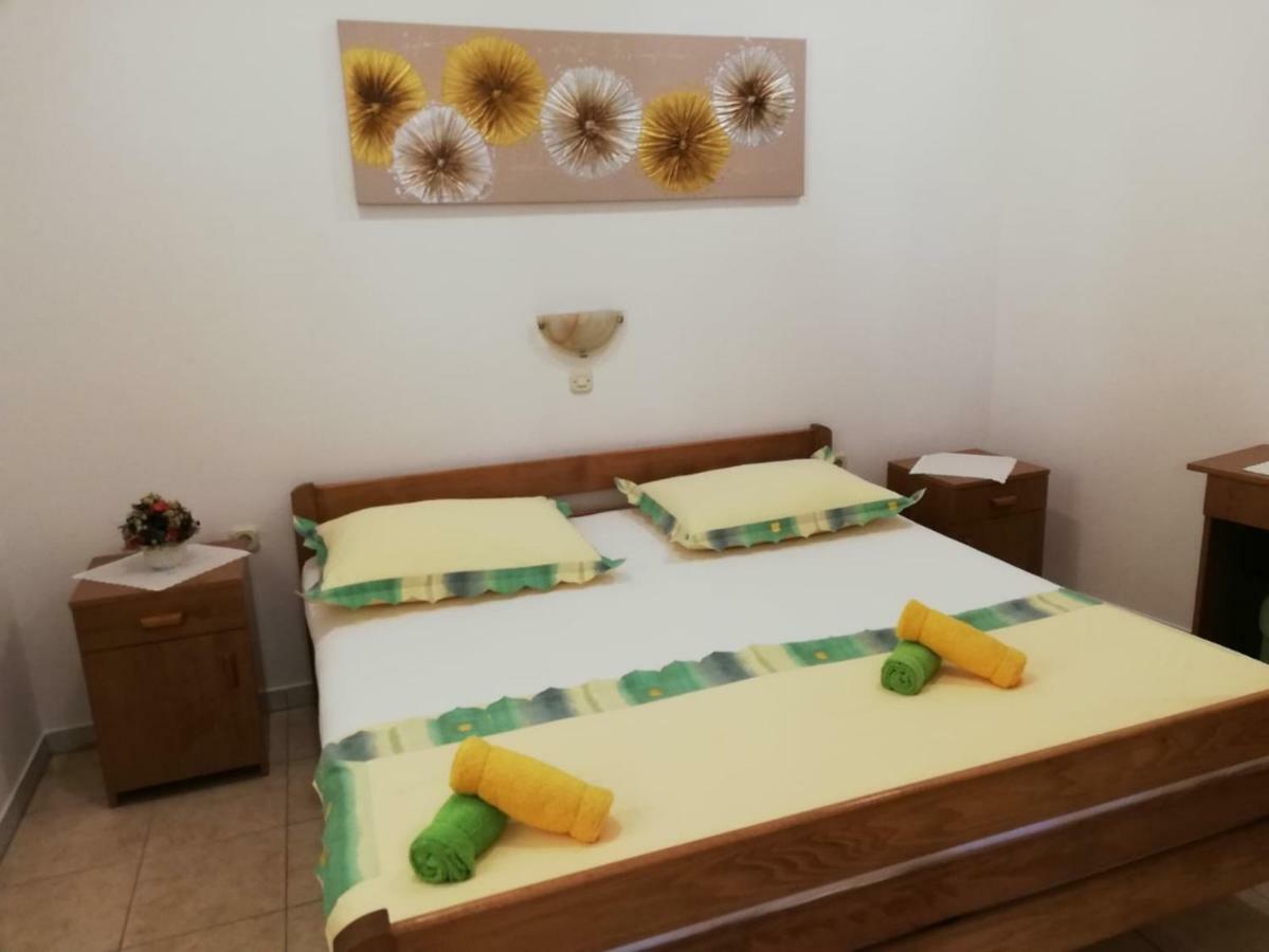 Apartment Center Tonka Makarska Exterior photo
